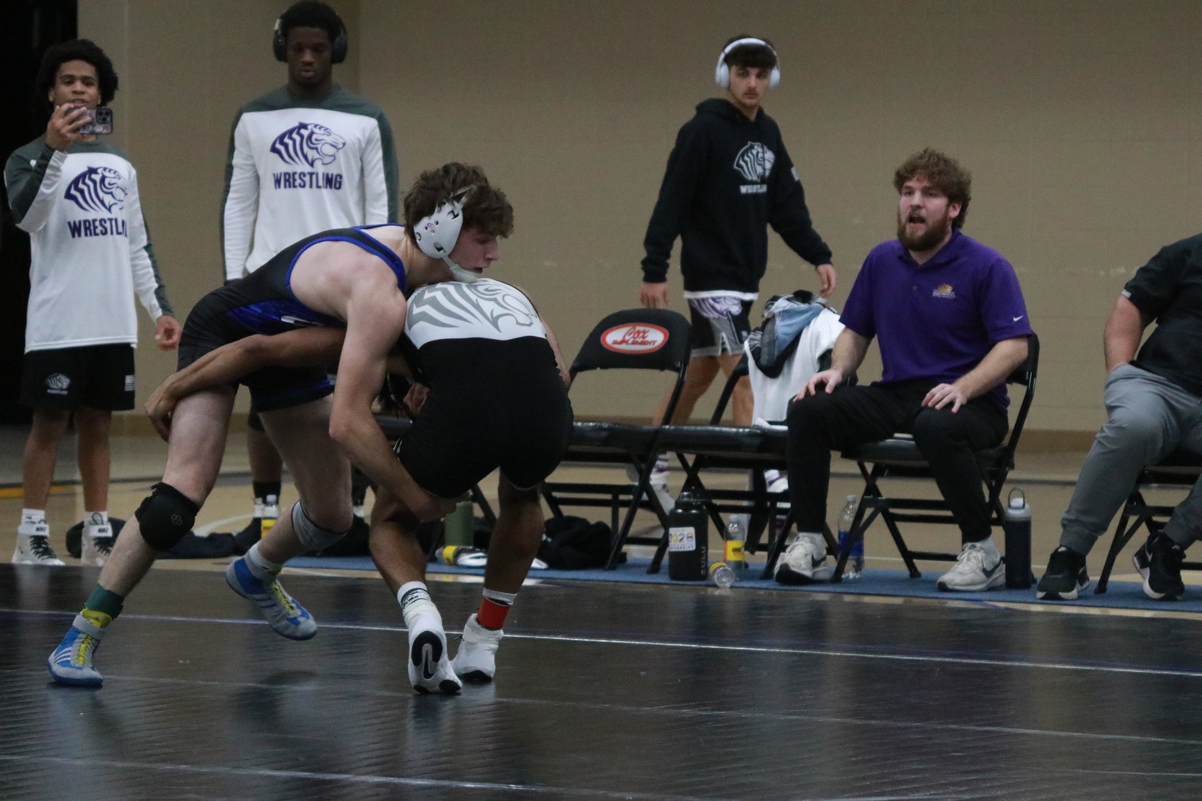 Eagles Fall to Ouachita in First Dual of the Season